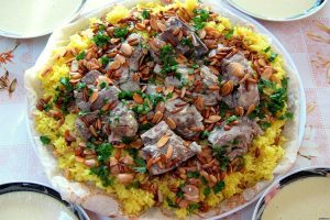 منسف 300x200 - غذاهای معروف خاورمیانه که شهرت جهانی دارند!( قسمت دوم)