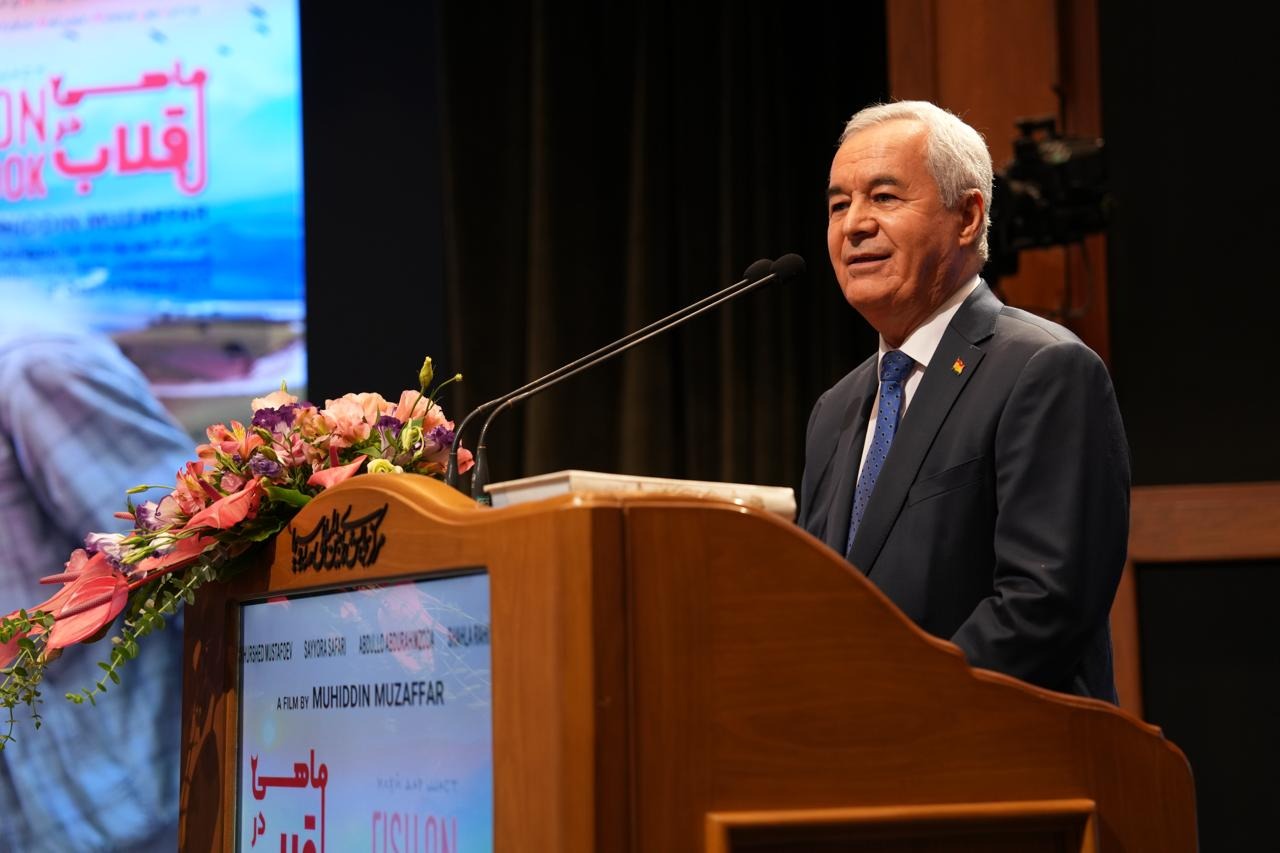 ماهی در قلاب